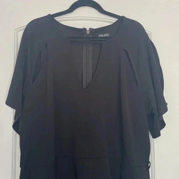 City Chic Black Romper Keyhole Pockets Sz XL - Picture 2 of 8